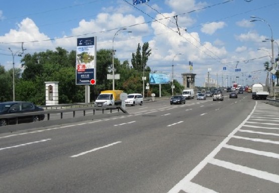 Фото рекламной плоскости по адресу Мост Патона, заезд на Дружбы Народов б-р