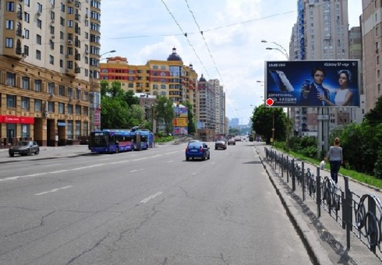 Фото рекламної площини за адресою Черновола ул., 8