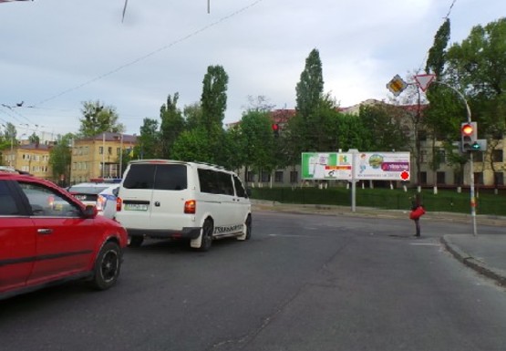 Фото рекламної площини за адресою Амурская пл.