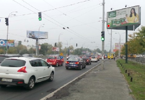 Фото рекламной плоскости по адресу Глушкова Академика пр., 5 - Касияна ул.