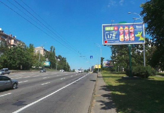 Фото рекламной плоскости по адресу Дружбы Народов б-р