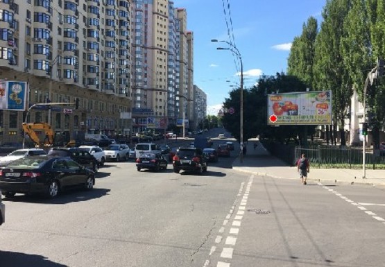 Фото рекламної площини за адресою Черновола ул. - Маршала Рыбалко ул.