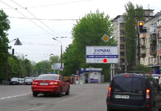 Фото рекламной плоскости по адресу Дорогожицкая ул., 17