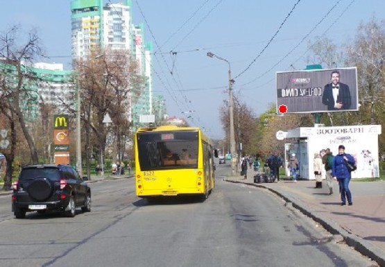 Фото рекламної площини за адресою Вышгородская ул., 30
