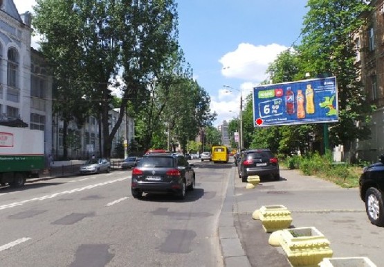 Фото рекламной плоскости по адресу Мельникова ул., 24 - Древлянская ул. (бывш. Якира ул.)