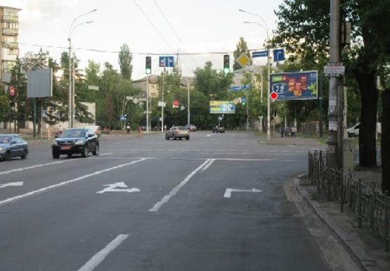 Фото рекламной плоскости по адресу Строителей ул. - Верховного Совета б-р (банк Форум)