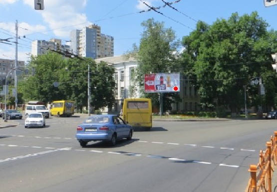 Фото рекламной плоскости по адресу Вышгородская ул., 21