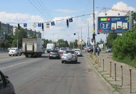 Фото рекламной плоскости по адресу Братиславская ул. - Крайняя ул.