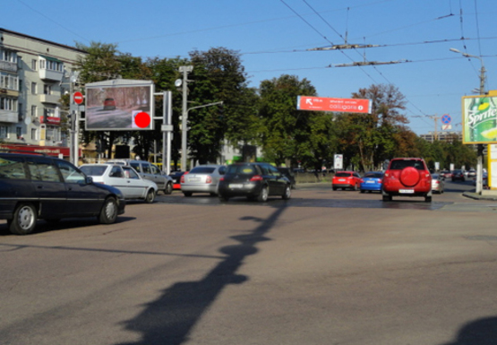 Фото рекламной плоскости по адресу Победы пл. - Победы пр., 1
