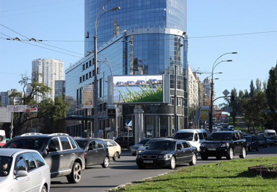 Фото рекламной плоскости по адресу Леси Украинки б-р - Бассейная ул. - Мечникова ул.