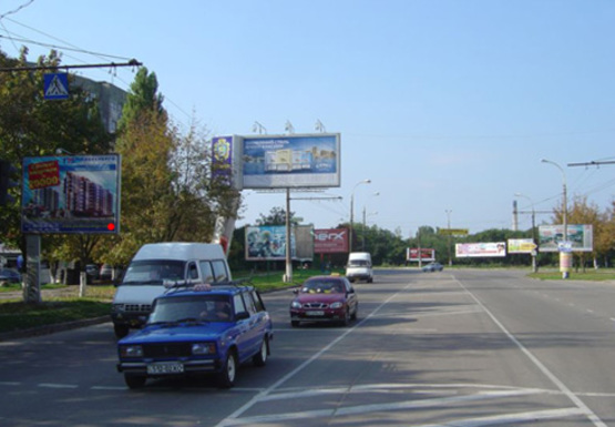 Фото рекламної площини за адресою 200 лет Херсона ул., 2