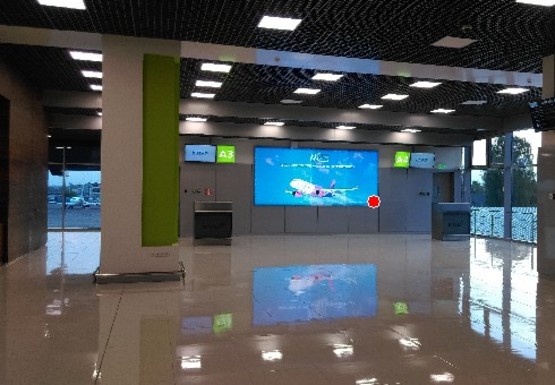Фото рекламной плоскости по адресу Зал ожидания вылетов, 2 этаж (Терминал А)
