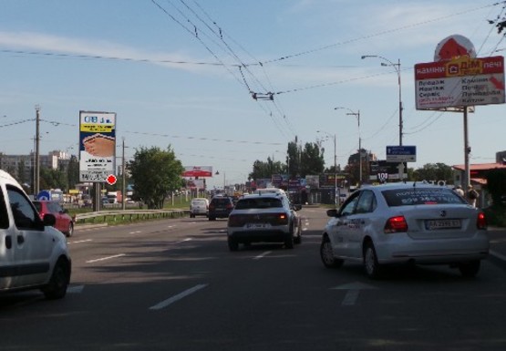 Фото рекламной плоскости по адресу Кольцевая дорога ул. (на разделителе)