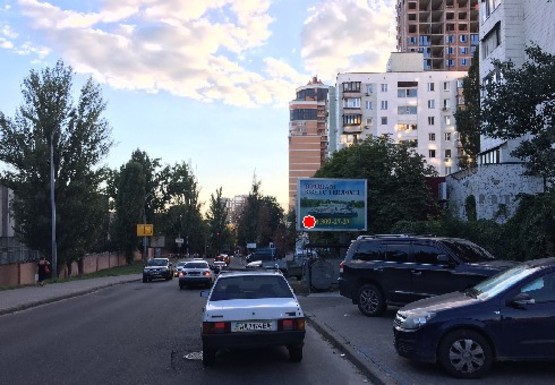 Фото рекламной плоскости по адресу Коновальца ул., 15 (бывш. Щорса ул.) - Анри Барбюса ул. (BackLit)