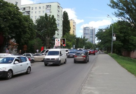 Фото рекламной плоскости по адресу Коновальца ул., 15 (бывш. Щорса ул.) - Анри Барбюса ул. (BackLit)