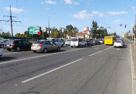 Фото рекламної площини за адресою Перова б-р. - Алишера Навои пр.