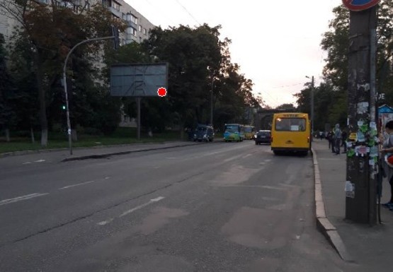 Фото рекламної площини за адресою Кириловская ул., 131 (Фрунзе ул.)