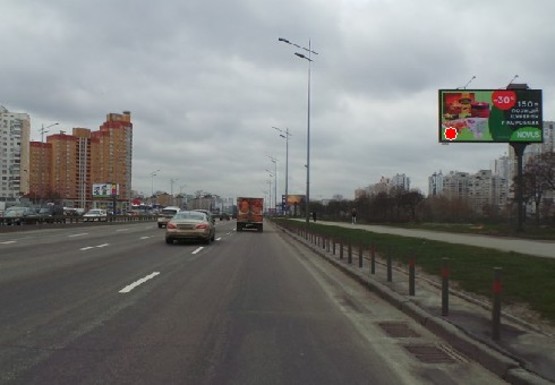 Фото рекламной плоскости по адресу Бажана пр., 26 (напротив)