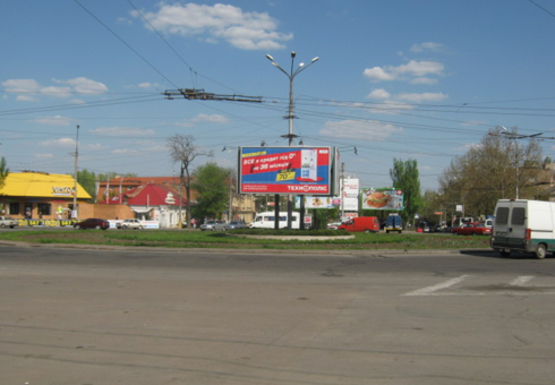 Фото рекламной плоскости по адресу Центральный пр. - Пушкинская ул., кольцо