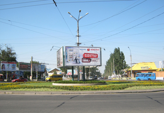 Фото рекламної площини за адресою Центральный пр. - Пушкинская ул., кольцо