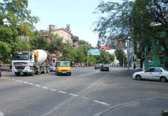 Фото рекламной плоскости по адресу Мясоедовская ул., 4 - Средняя ул., 1