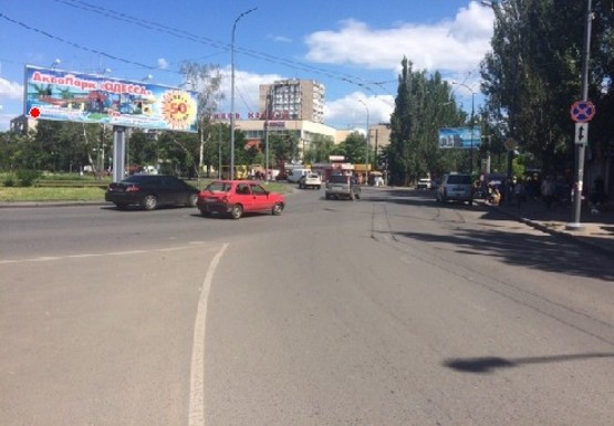 Фото рекламної площини за адресою Независимости пл. - Ак. Филатова ул.