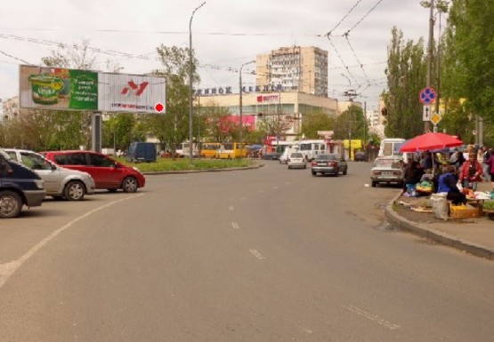 Фото рекламної площини за адресою Независимости пл. - Ак. Филатова ул.