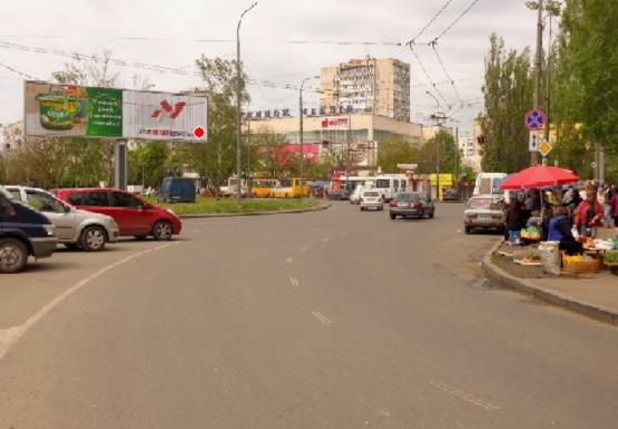 Фото рекламной плоскости по адресу Независимости пл. - Ак. Филатова ул.