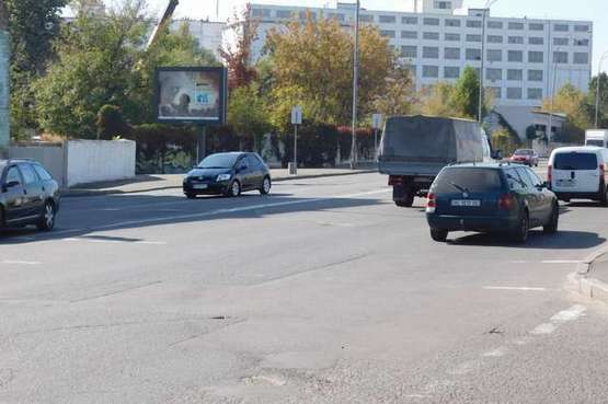 Фото рекламної площини за адресою Набережно-Лугова вул., 23