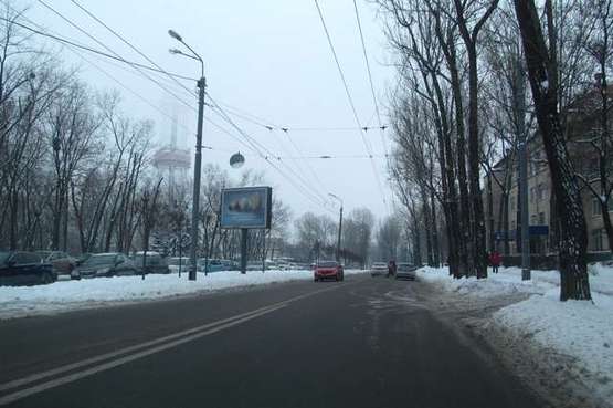 Фото рекламной плоскости по адресу Дорогожицька вул., 9, розподілювач