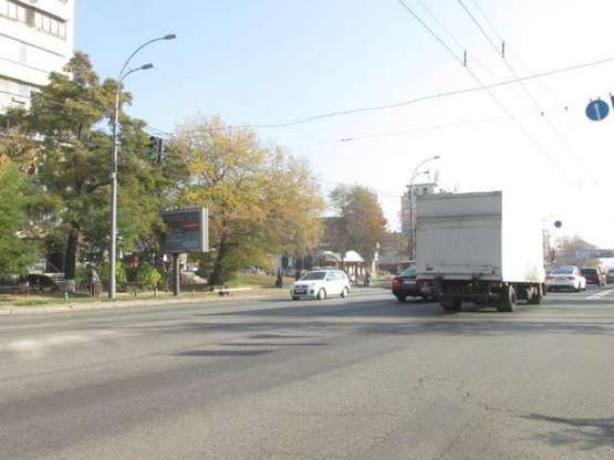 Фото рекламной плоскости по адресу Лобановського Валерія просп. (Червонозоряний просп.), 117 (в направл. Деміївської пл.)