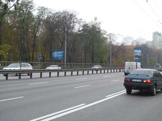 Фото рекламной плоскости по адресу Перемоги просп., , 34 напроти
