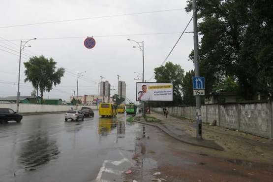 Фото рекламной плоскости по адресу Братиславська вул. - Шухевича Романа просп. (Генерала Ватутіна просп.)