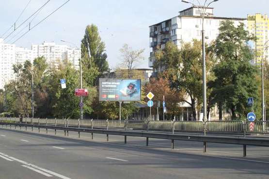 Фото рекламної площини за адресою Перова бульв., №2