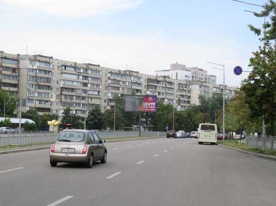 Фото рекламної площини за адресою Куліша Пантелеймона пл. (Луначарського пл.), 20 (в напр. Русанівських садів)