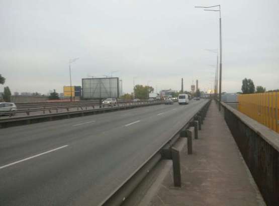 Фото рекламної площини за адресою Промислова вул., Південний міст; №3 (в напр. Харківської пл. )