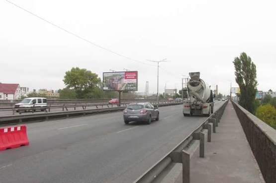 Фото рекламной плоскости по адресу Промислова вул., Південний міст; №2 (в напр. Харківської пл. )