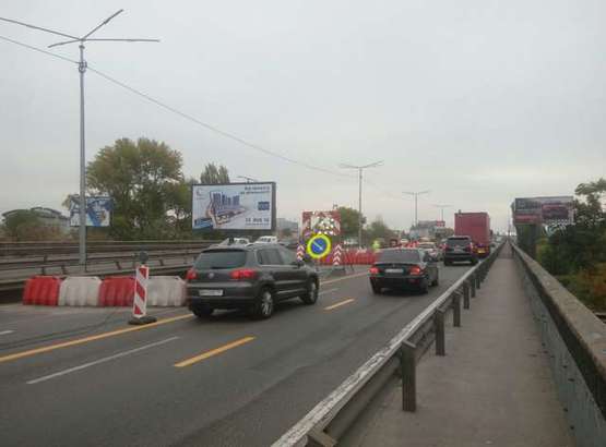 Фото рекламної площини за адресою Промислова вул., Південний міст; №1 (в напр. Харківської пл. )
