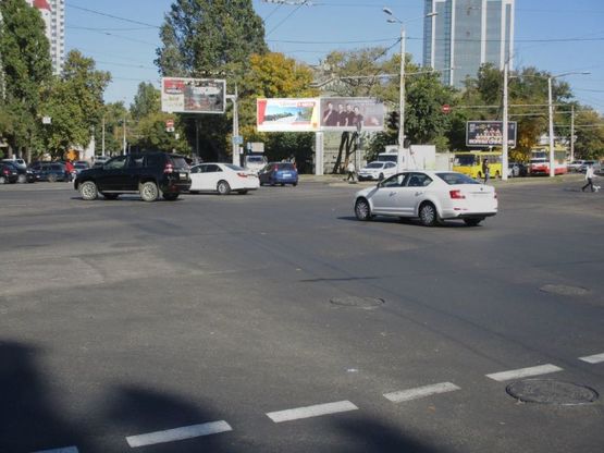 Фото рекламной плоскости по адресу Канатна вул. - Гагаріна просп. - Сегедська вул. (ліва)