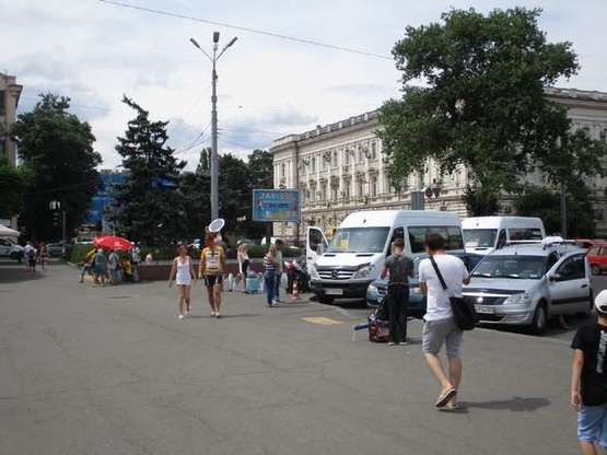 Фото рекламной плоскости по адресу Привокзальна пл., 2/1 - Старосінна вул. (2,23х3,06)