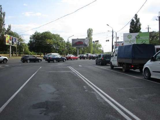 Фото рекламной плоскости по адресу Миколаївська дорога (сан. «Молода Гвардія»)