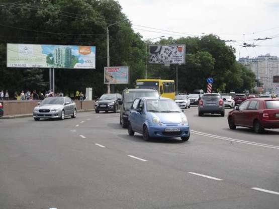 Фото рекламной плоскости по адресу Середньофонтанська вул. - Італійський бульв. (2,23х3,06)