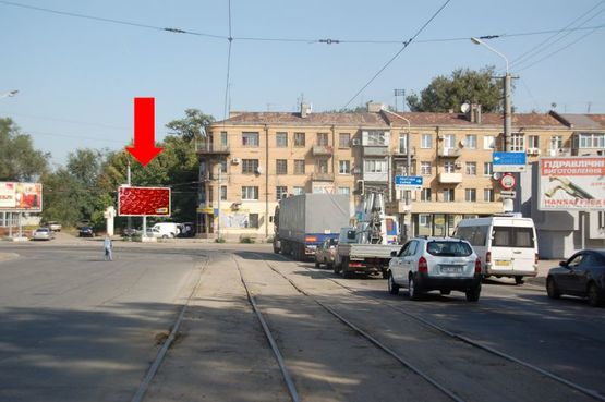 Фото рекламної площини за адресою Нигояна пр. (бывш. Калинина пр.) / Мазепы пр. (бывш. Петровского пр.), ДК "Ильича", ст. м. "Метростроителей", в центр