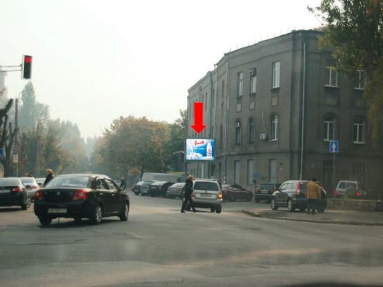 Фото рекламної площини за адресою Ярослава Мудрого ул. (бывш. Ленинградская ул.) /Столярова ул.