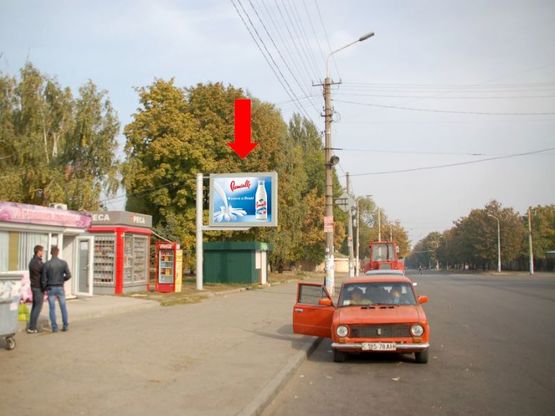 Фото рекламної площини за адресою Грушевского ул. (бывш. Либкнехта ул.), 36