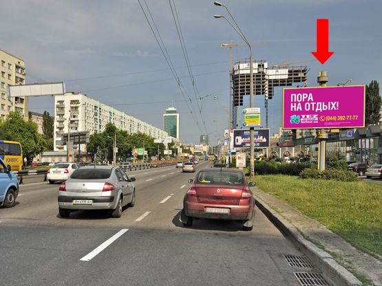 Фото рекламной плоскости по адресу Победы пр., 25, возле магазинов "Интертоп", "Фокстрот", в центр