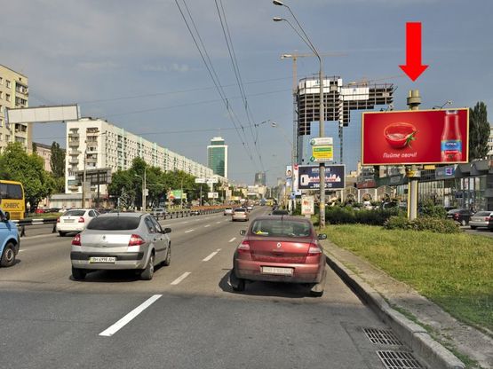 Фото рекламной плоскости по адресу Победы пр., 25, возле магазинов "Интертоп", "Фокстрот", в центр