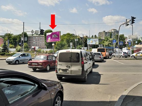 Фото рекламной плоскости по адресу Науки пр. / Столичное шоссе, ж/ д переезд, светофор, в сторону центра