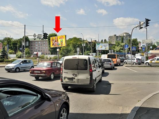 Фото рекламной плоскости по адресу Науки пр. / Столичное шоссе, ж/ д переезд, светофор, в сторону центра