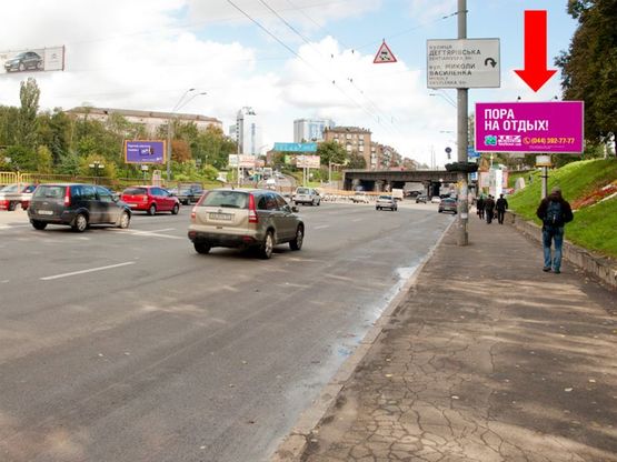 Фото рекламной плоскости по адресу Победы пр., ст. м. "Берестейская", в центр